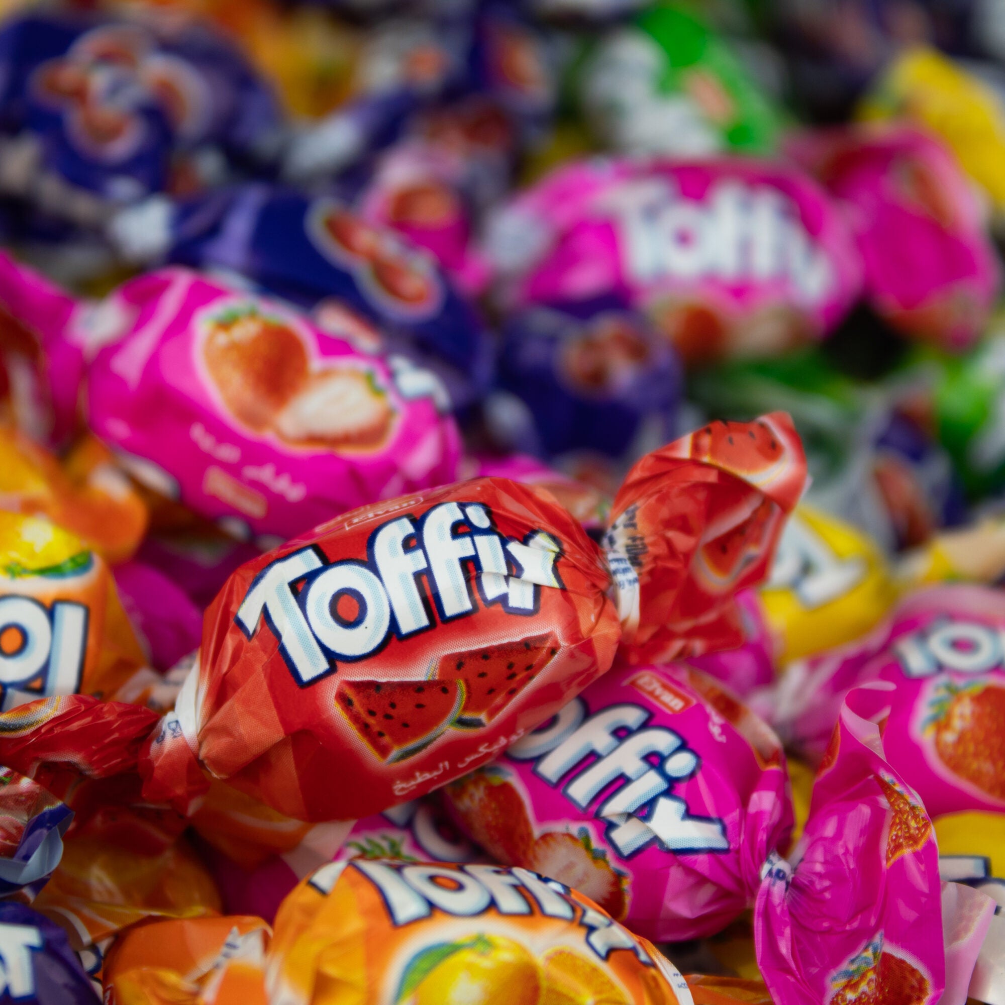 Toffix Caramelos Masticables - Sabores Frutales Surtidos - Bolsa 1KG - Aprox 250 Unidades