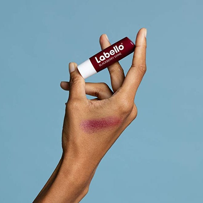 Labello Blackberry Shine | Lápiz Labial Cuidado 24 Horas - Sabor Exclusivo Mora (1 Unidad)